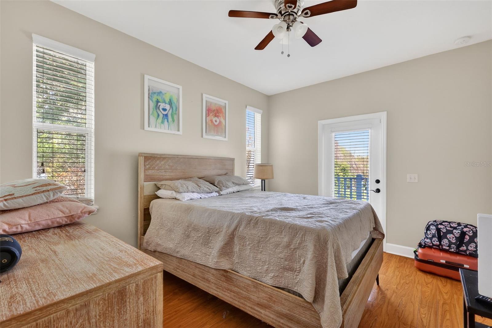 Image 33 of 66 For 111 Steele Street