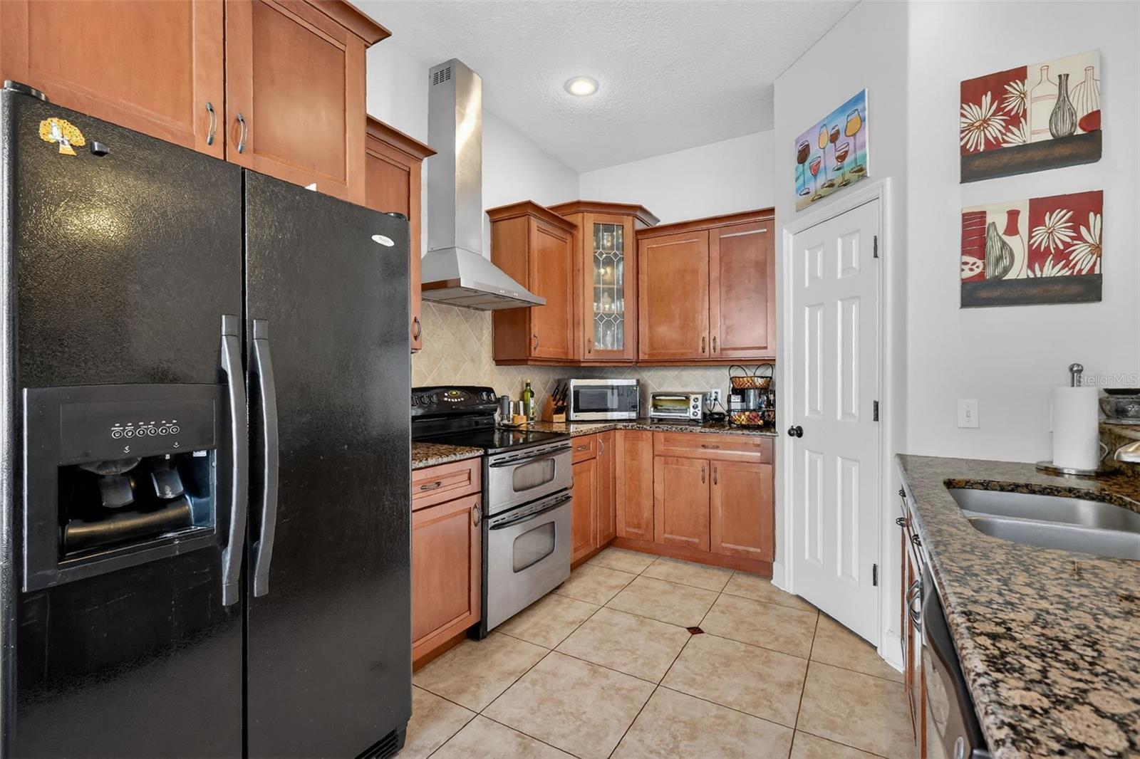 Image 41 of 66 For 111 Steele Street