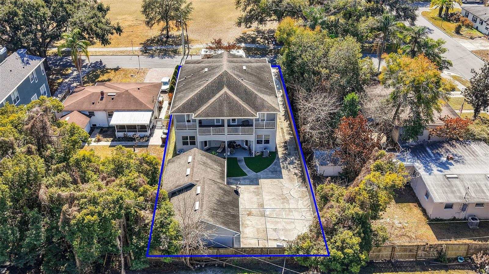 Image 5 of 66 For 111 Steele Street