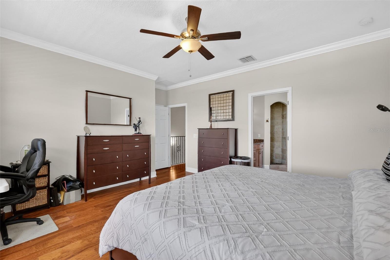 Image 53 of 66 For 111 Steele Street