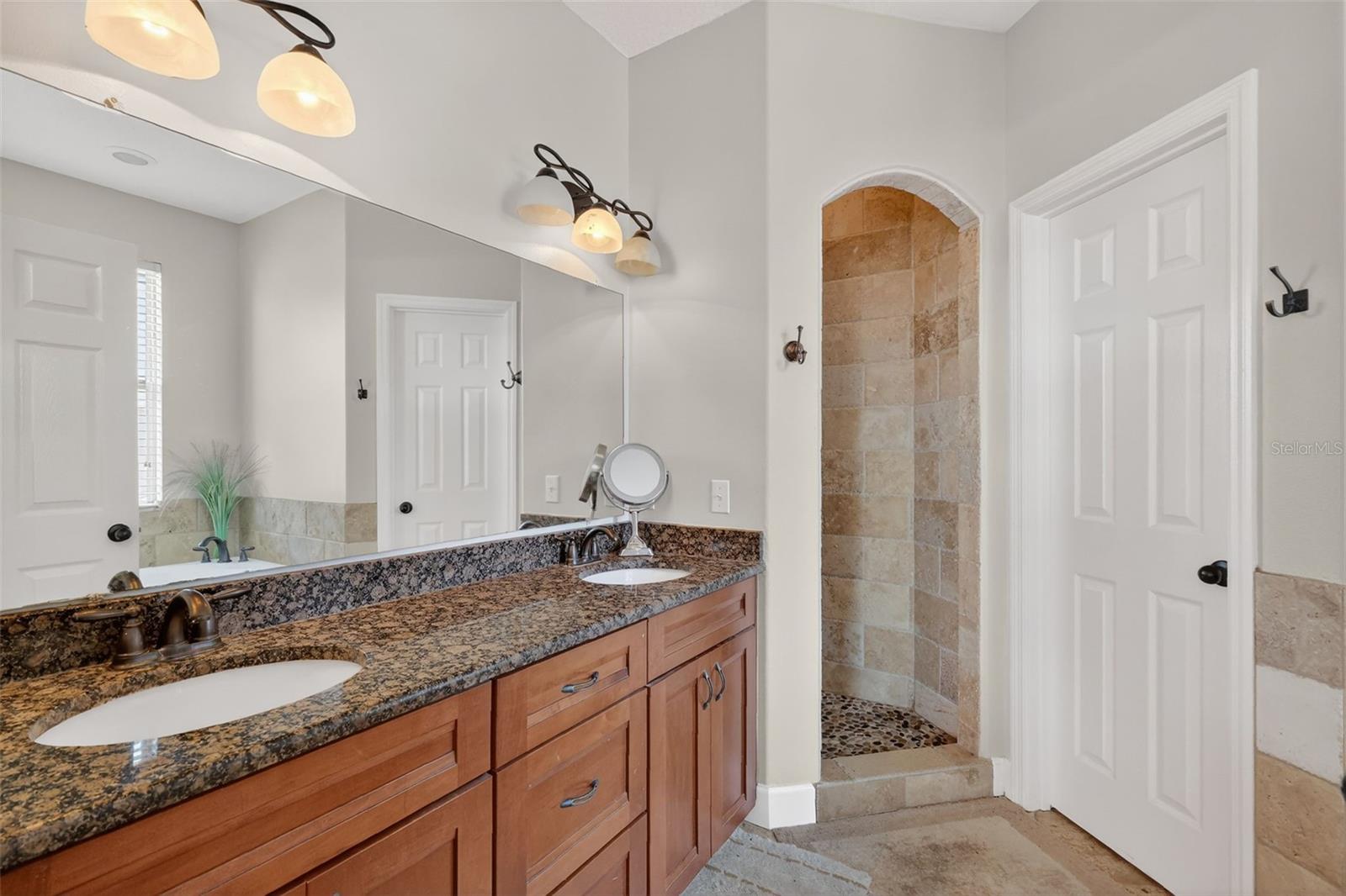 Image 54 of 66 For 111 Steele Street