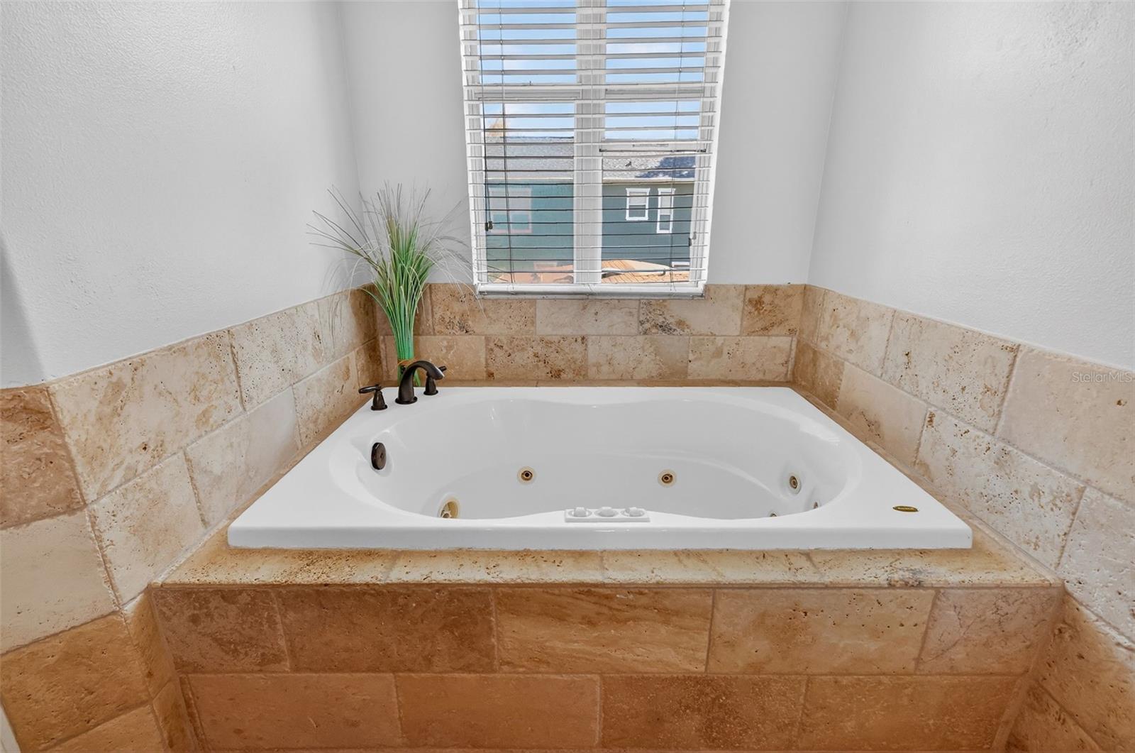 Image 55 of 66 For 111 Steele Street