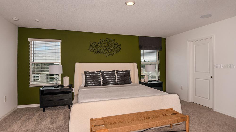 Image 19 of 34 For 735 Hazelwood Court