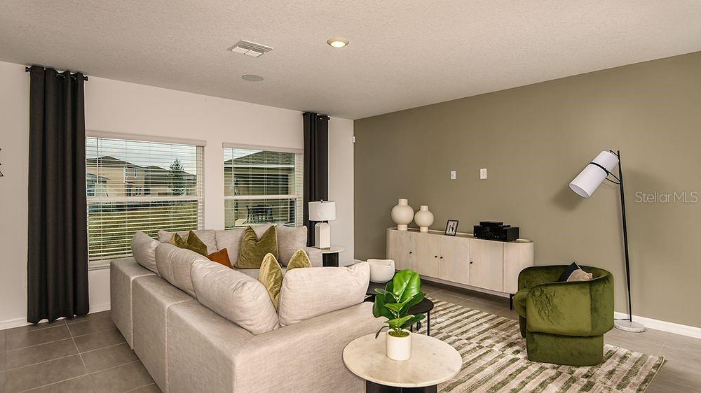 Image 21 of 34 For 735 Hazelwood Court