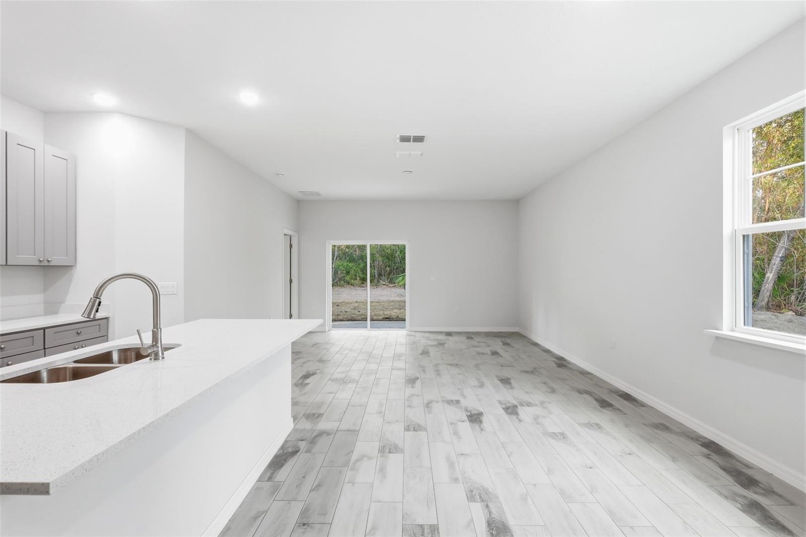 Image 11 of 54 For 808 Campello Street