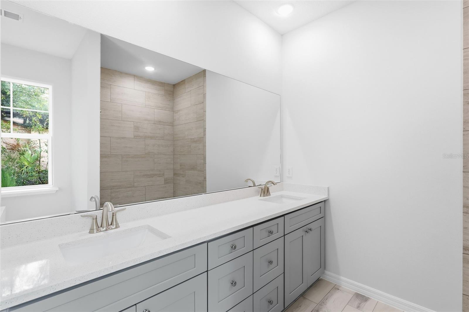 Image 25 of 54 For 808 Campello Street