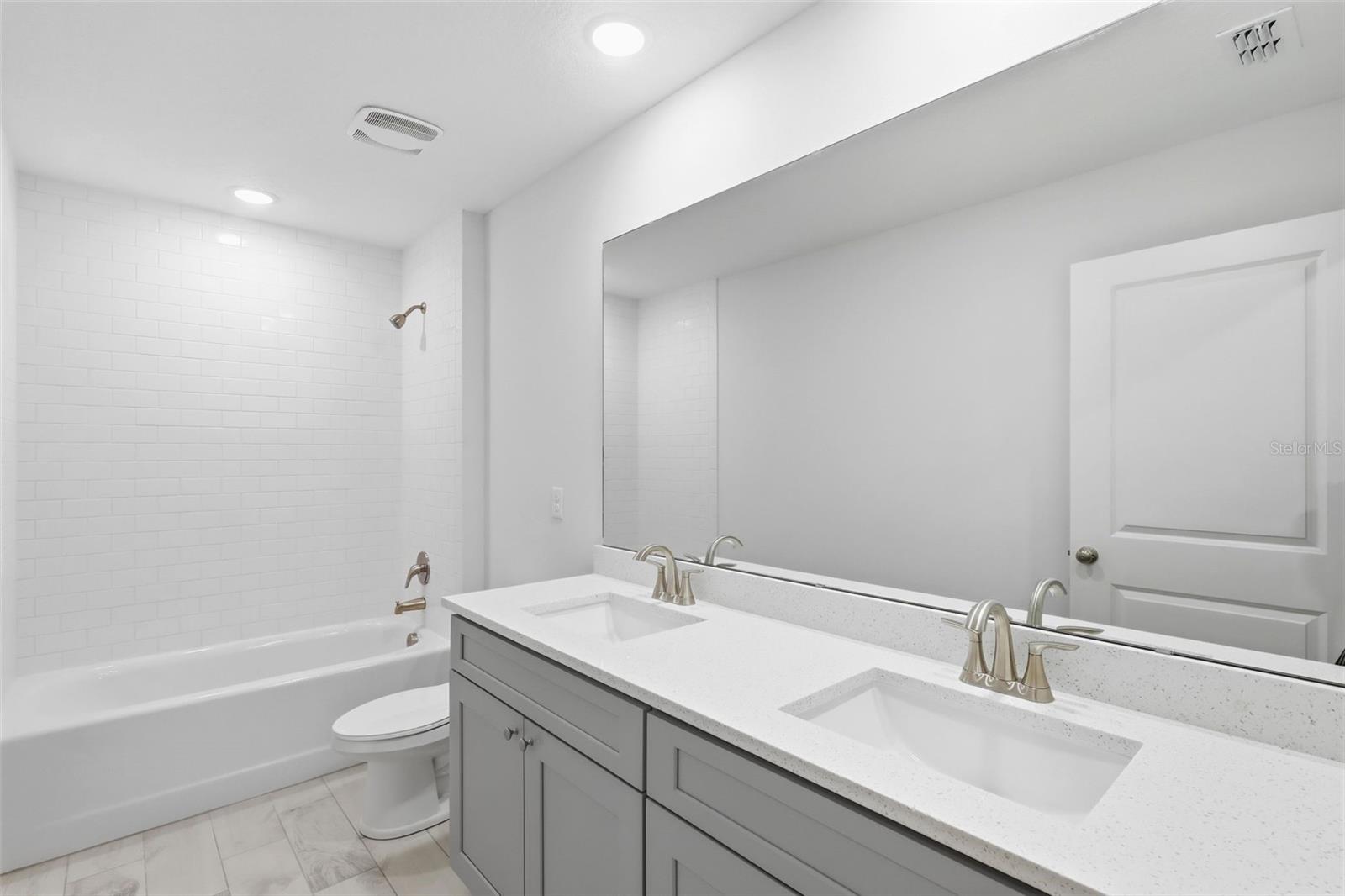 Image 40 of 54 For 808 Campello Street