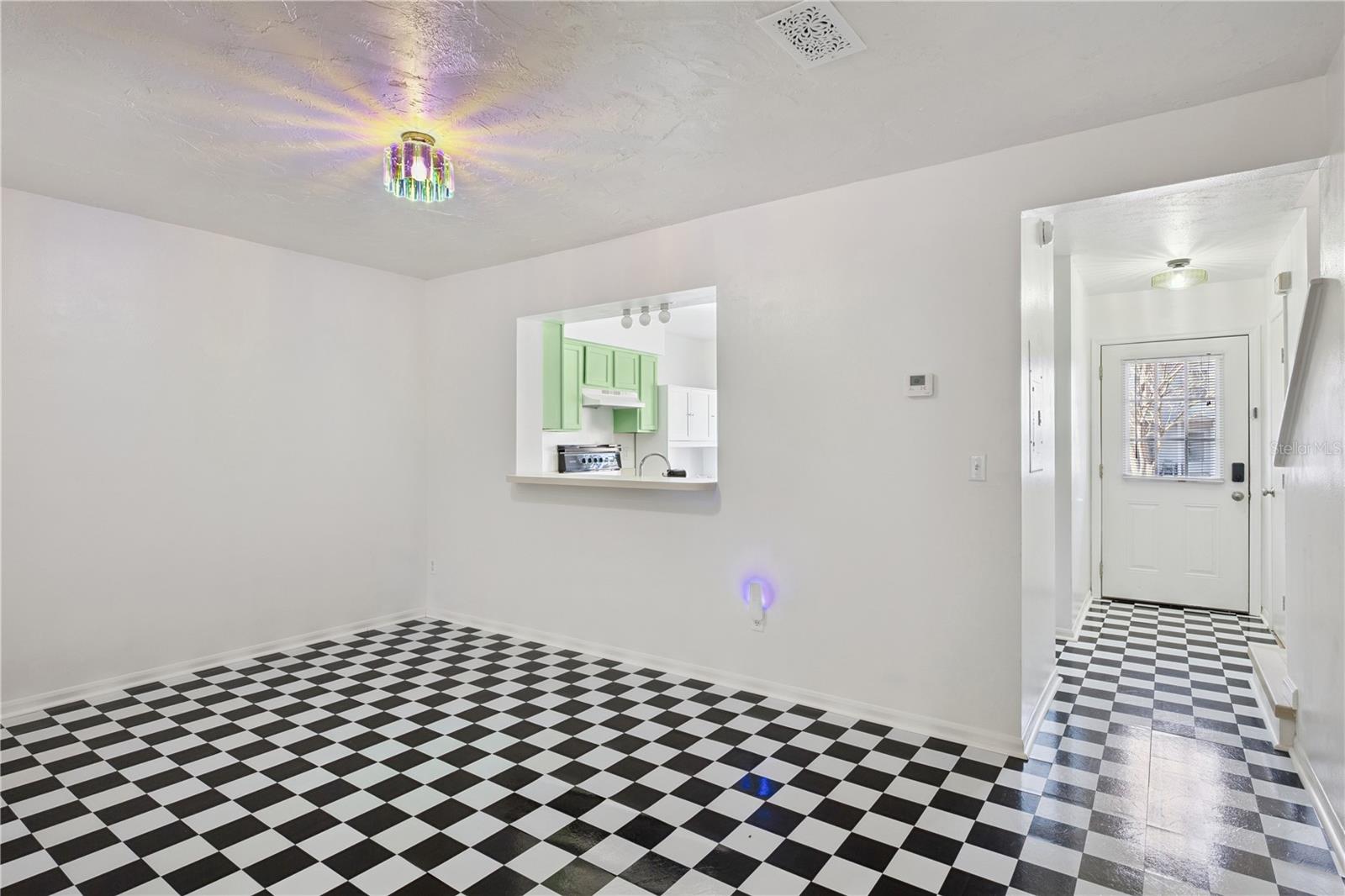 Image 2 of 37 For 565 Green Spring Circle