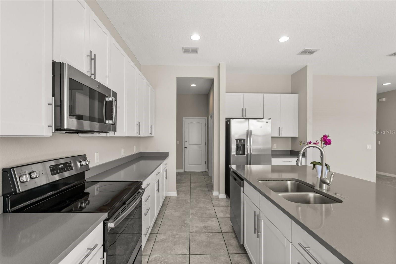 Image 14 of 40 For 5329 Jubiloso Drive