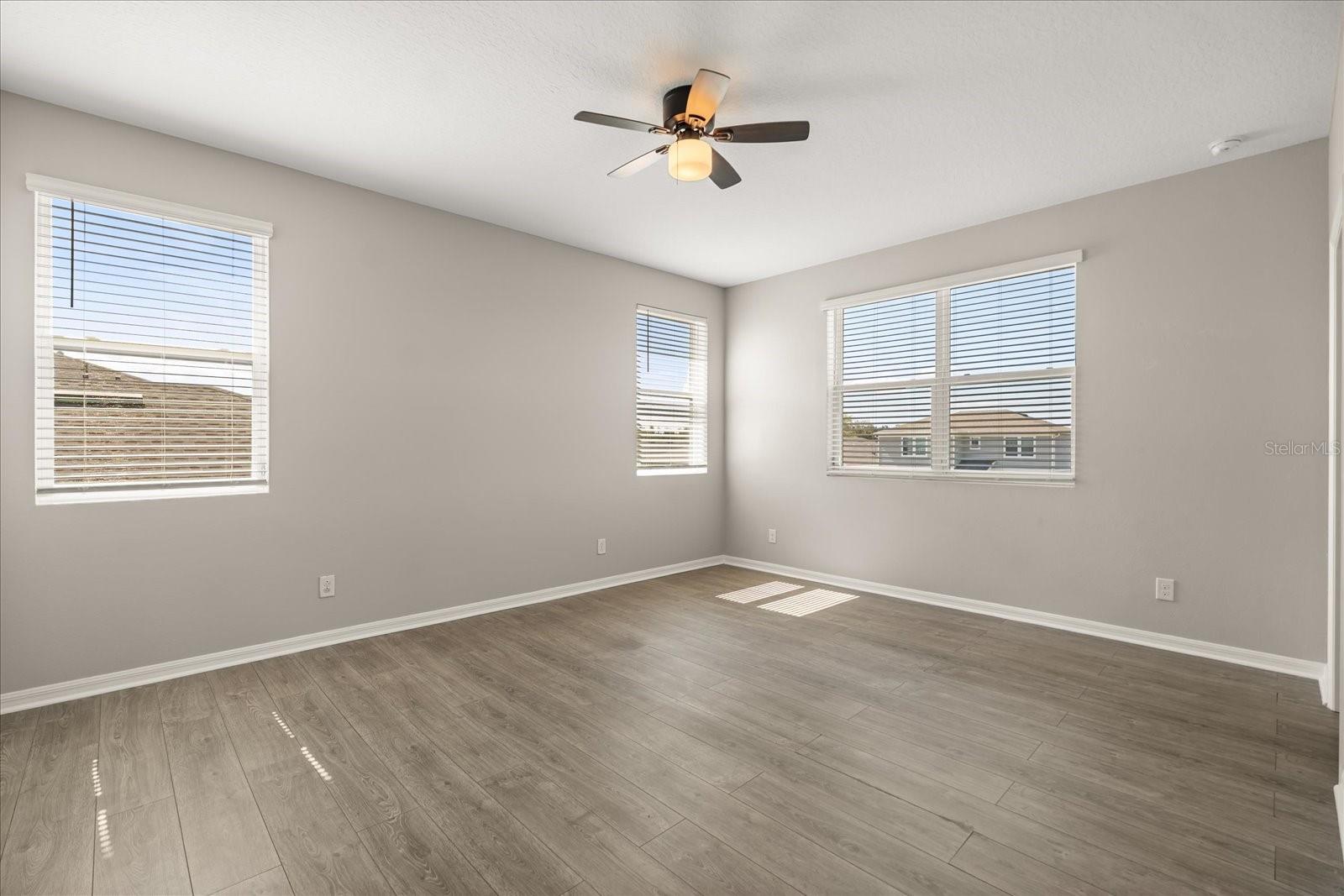 Image 22 of 40 For 5329 Jubiloso Drive