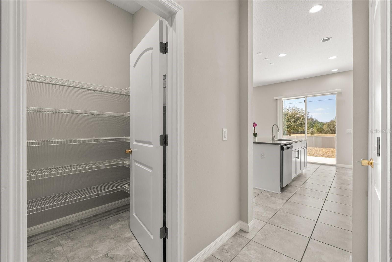 Image 32 of 40 For 5329 Jubiloso Drive