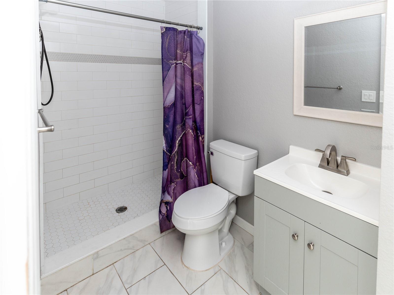 Image 13 of 17 For 133 Park Avenue A