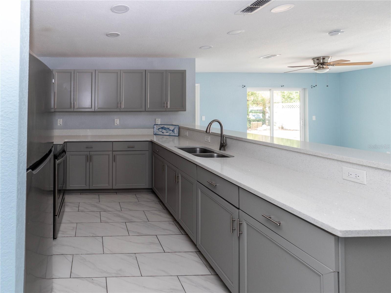 Image 2 of 17 For 133 Park Avenue A