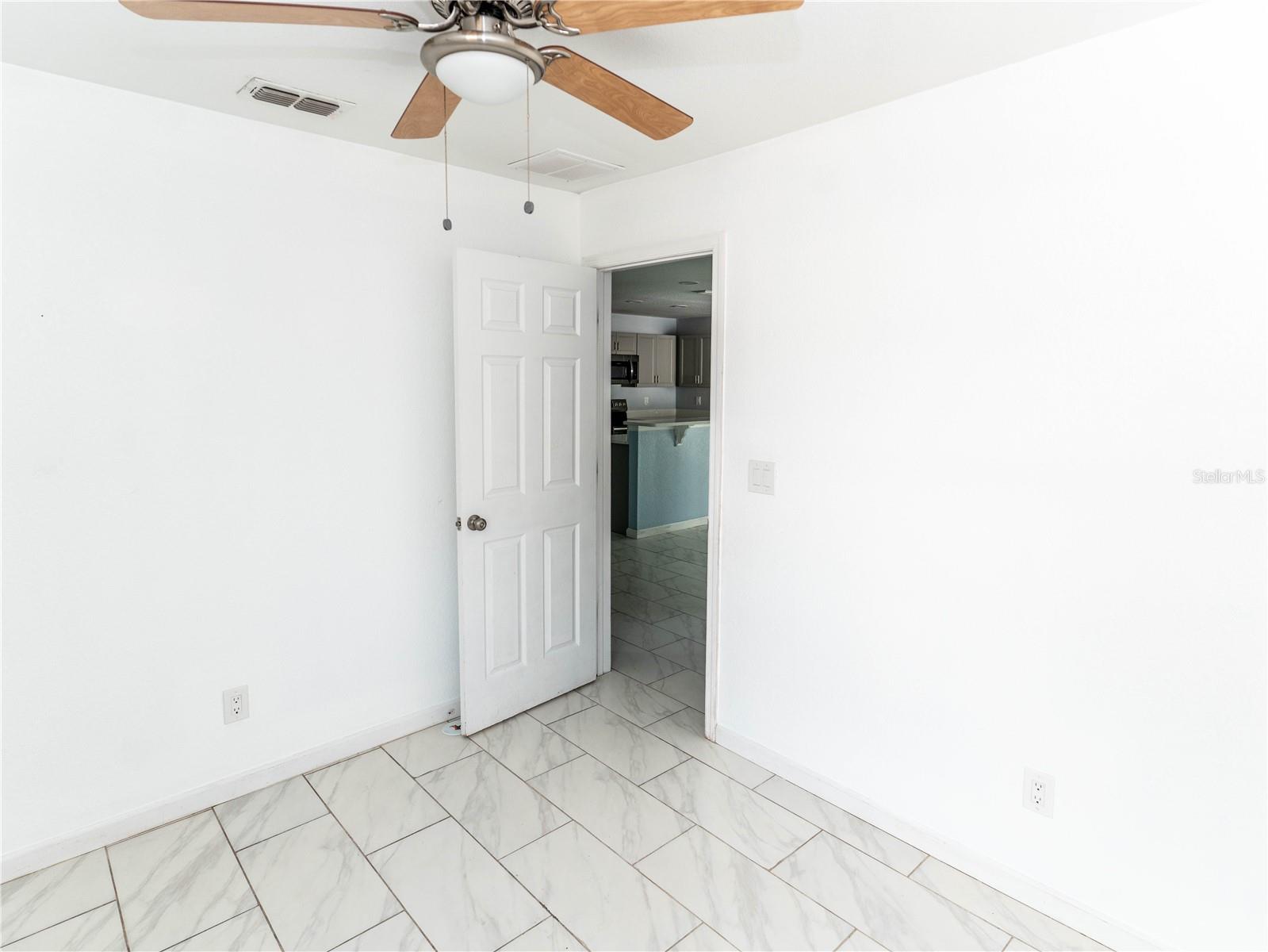 Image 9 of 17 For 133 Park Avenue A