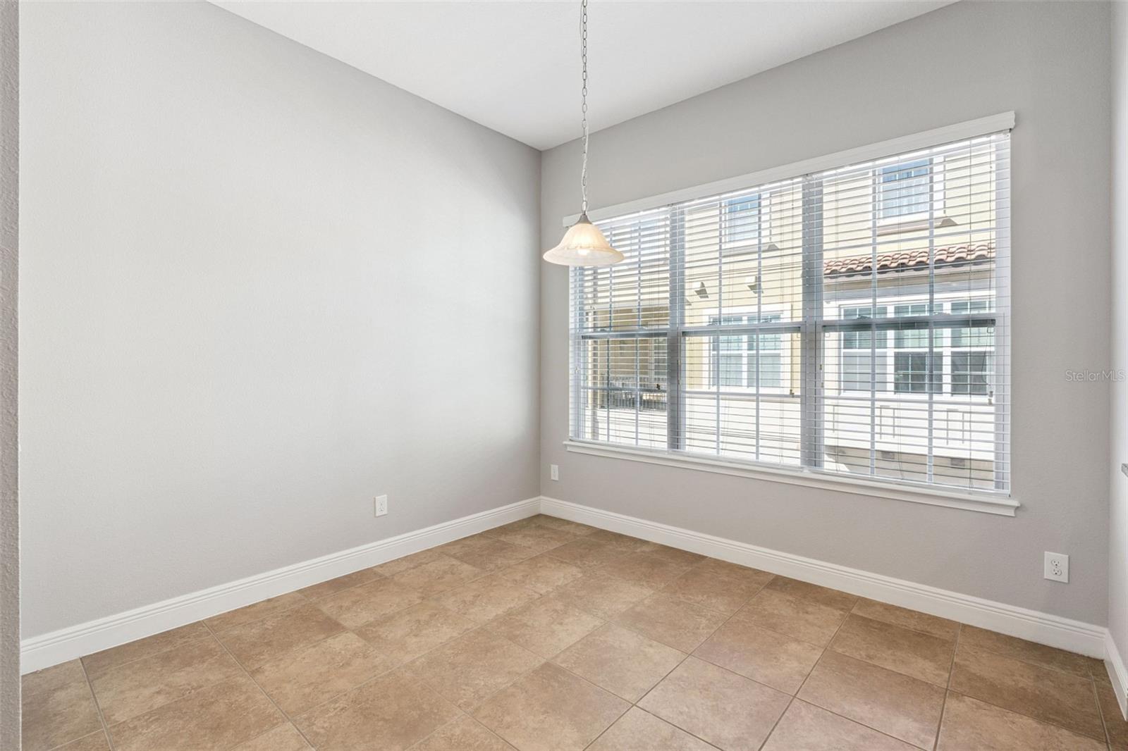 Image 20 of 47 For 2037 Lobelia Drive