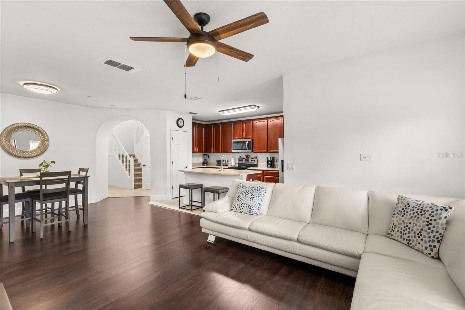 Image 8 of 32 For 9651 Doris Lane