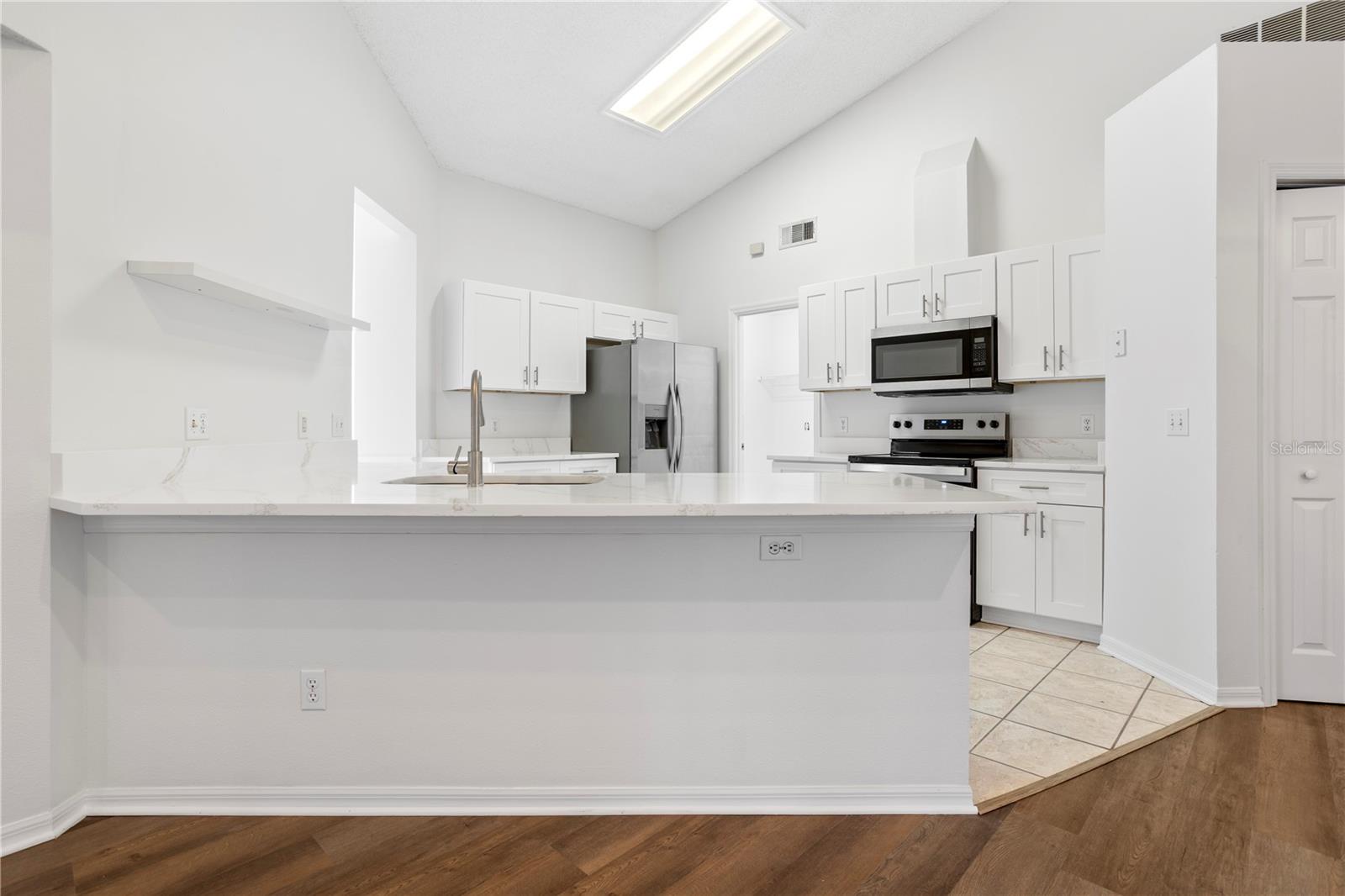 Image 11 of 53 For 1356 American Elm Drive