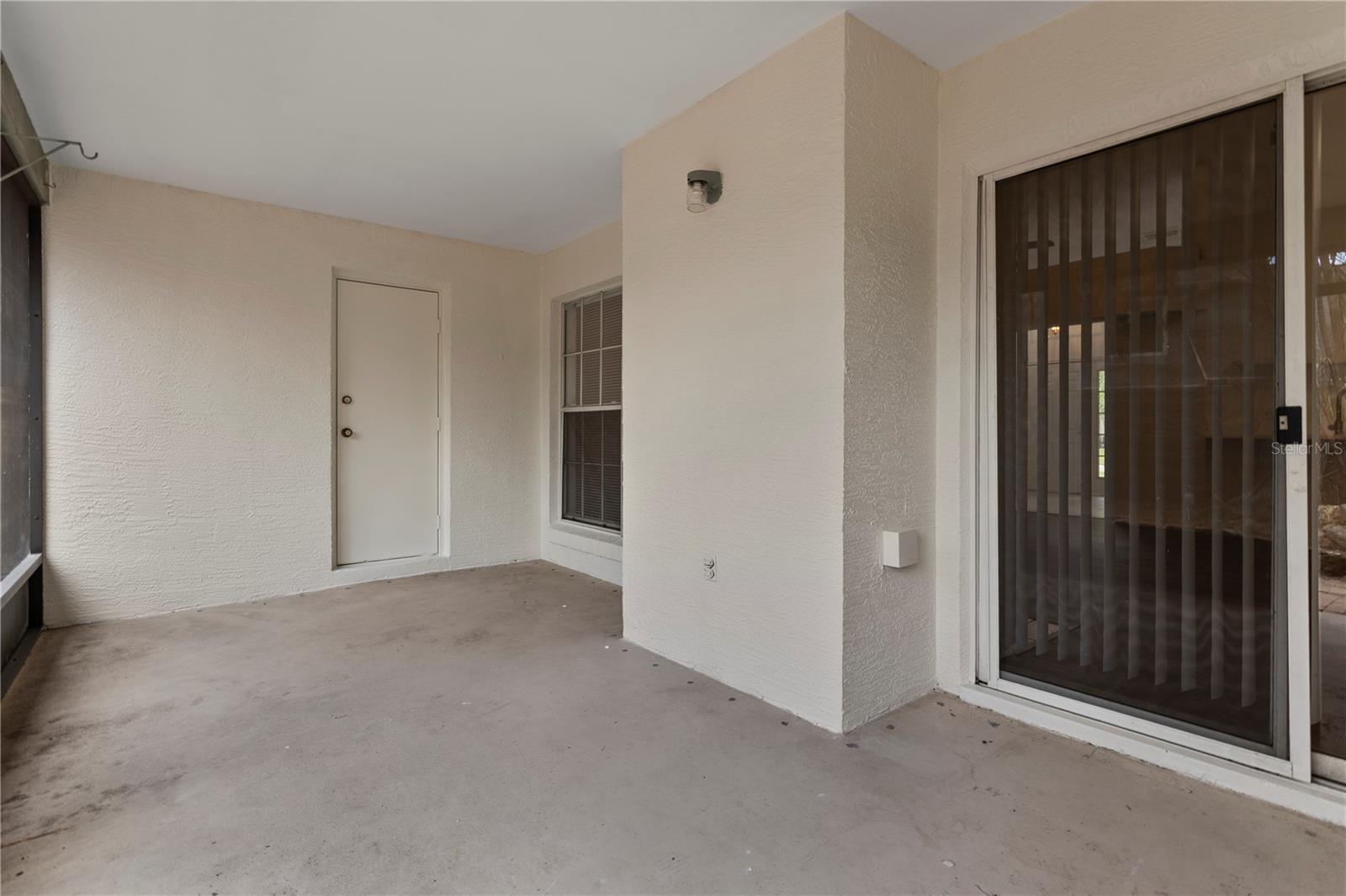 Image 37 of 53 For 1356 American Elm Drive