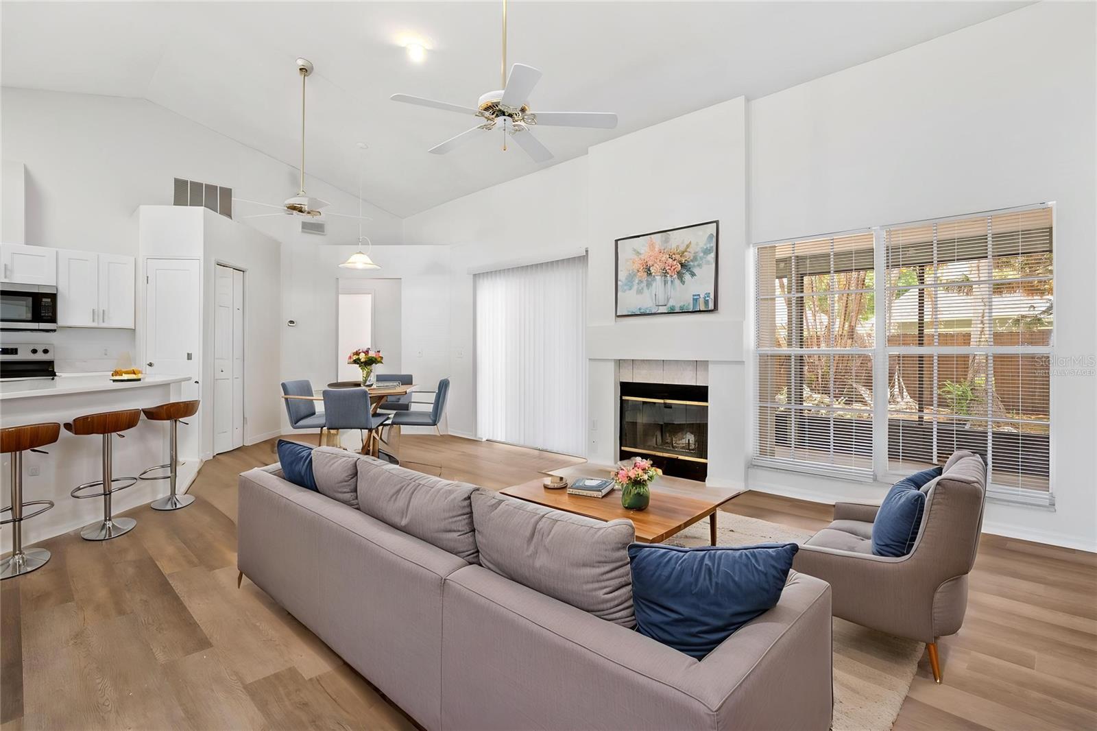 Image 4 of 53 For 1356 American Elm Drive