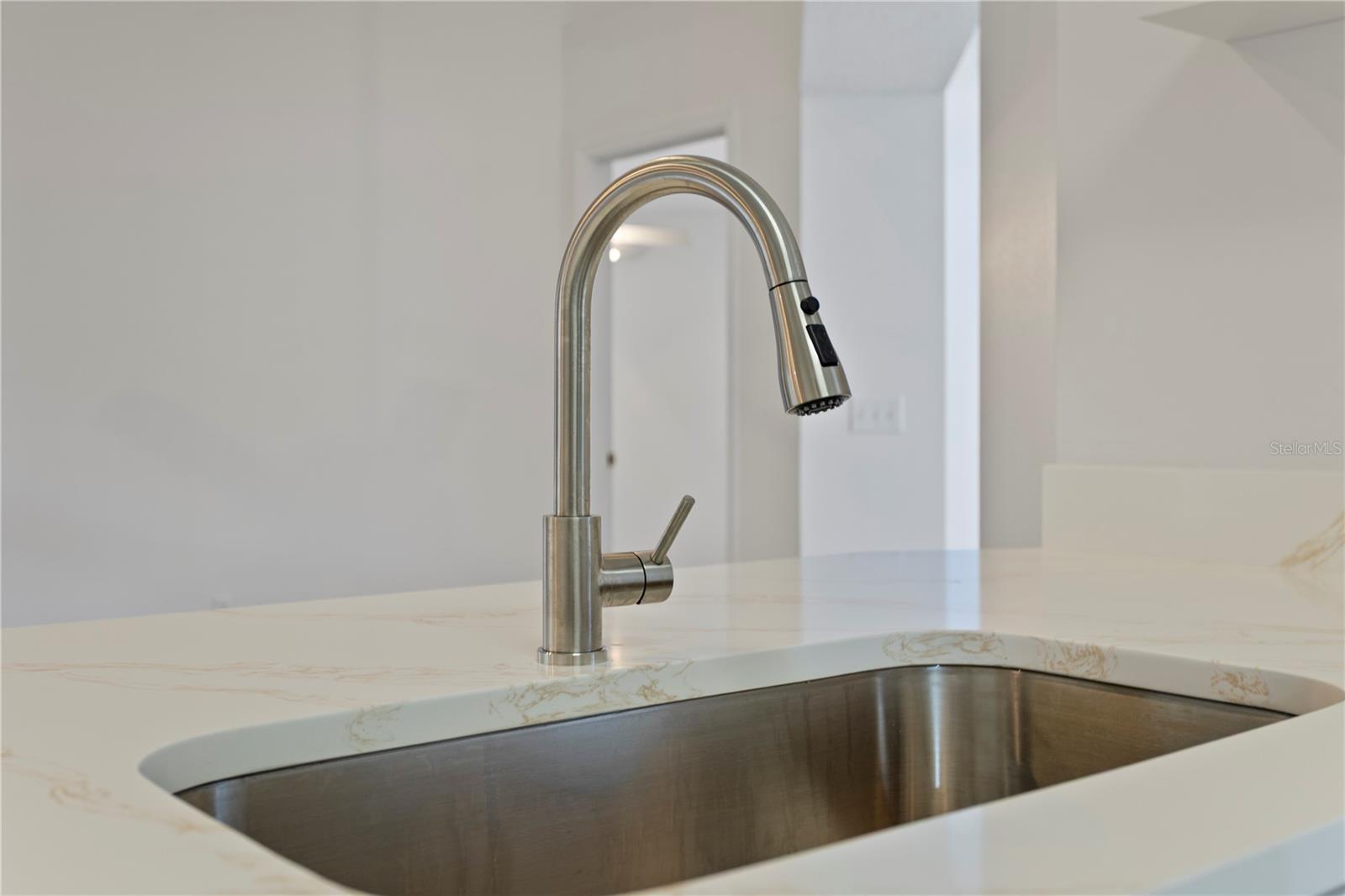 Image 6 of 53 For 1356 American Elm Drive