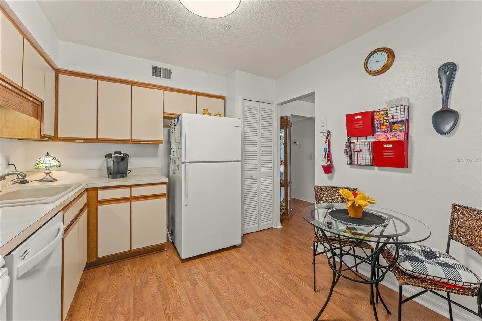 Image 11 of 38 For 5300 Dover Village Lane 4