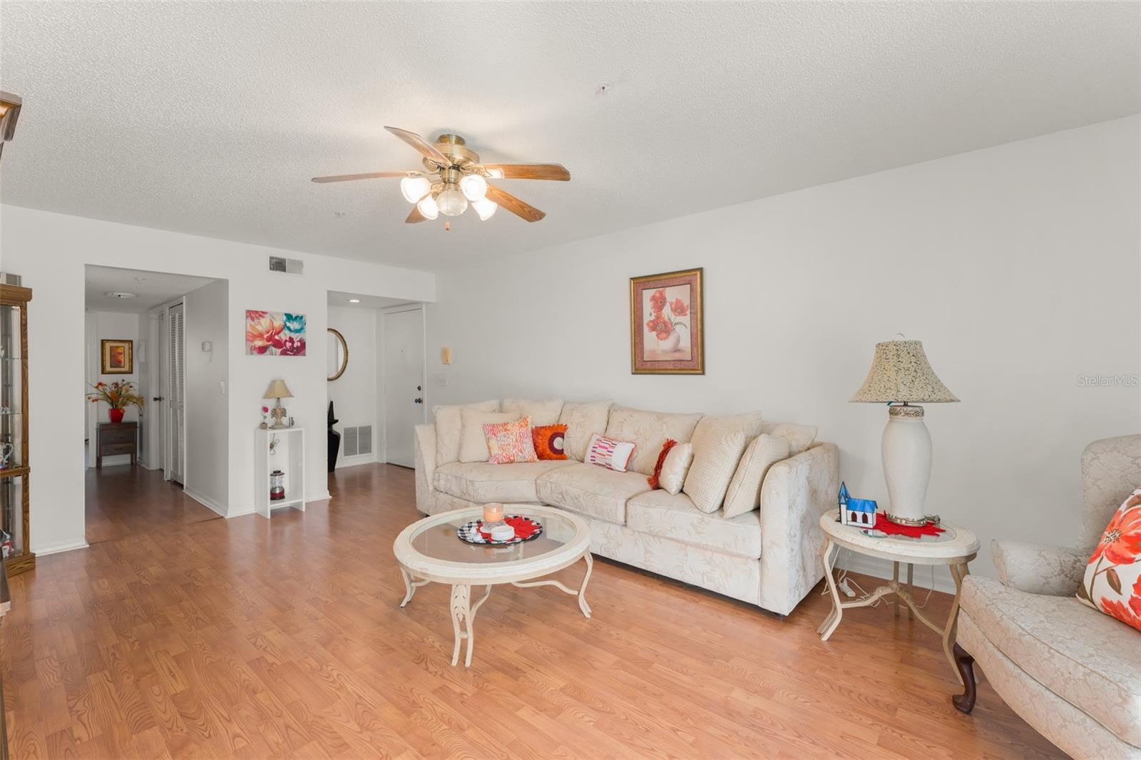 Image 20 of 38 For 5300 Dover Village Lane 4