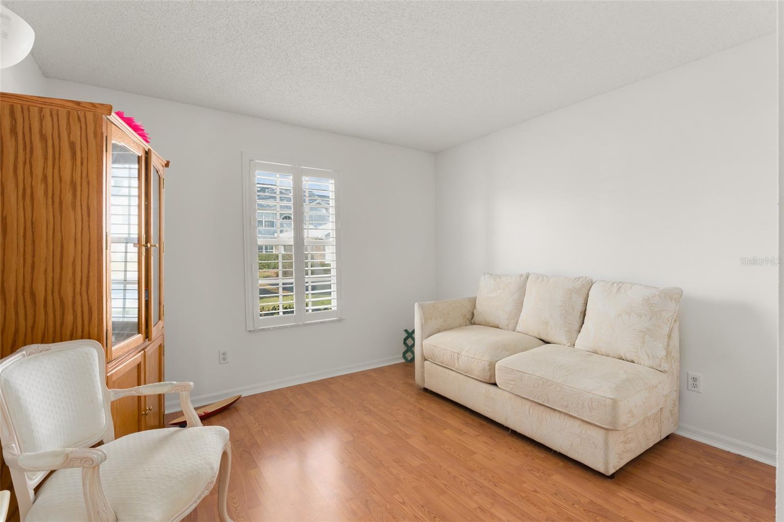 Image 25 of 38 For 5300 Dover Village Lane 4