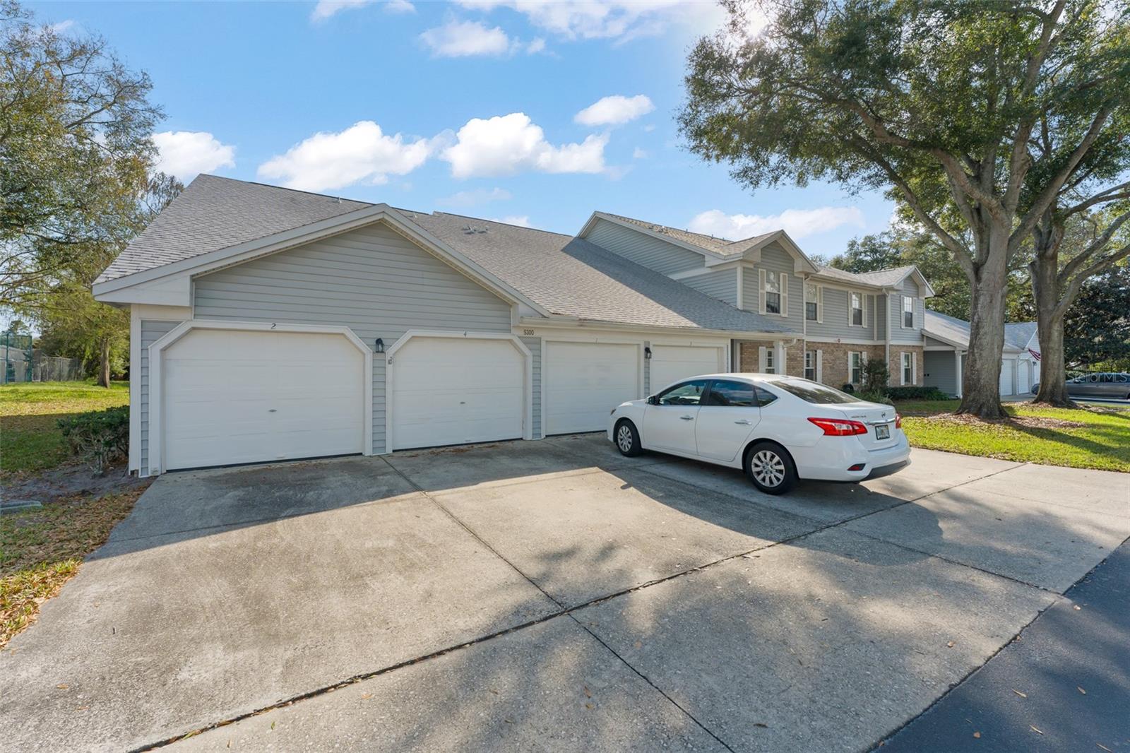 Image 3 of 38 For 5300 Dover Village Lane 4