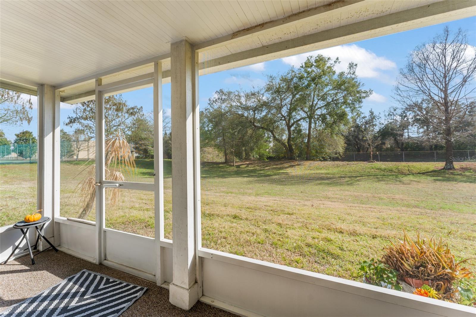 Image 31 of 38 For 5300 Dover Village Lane 4