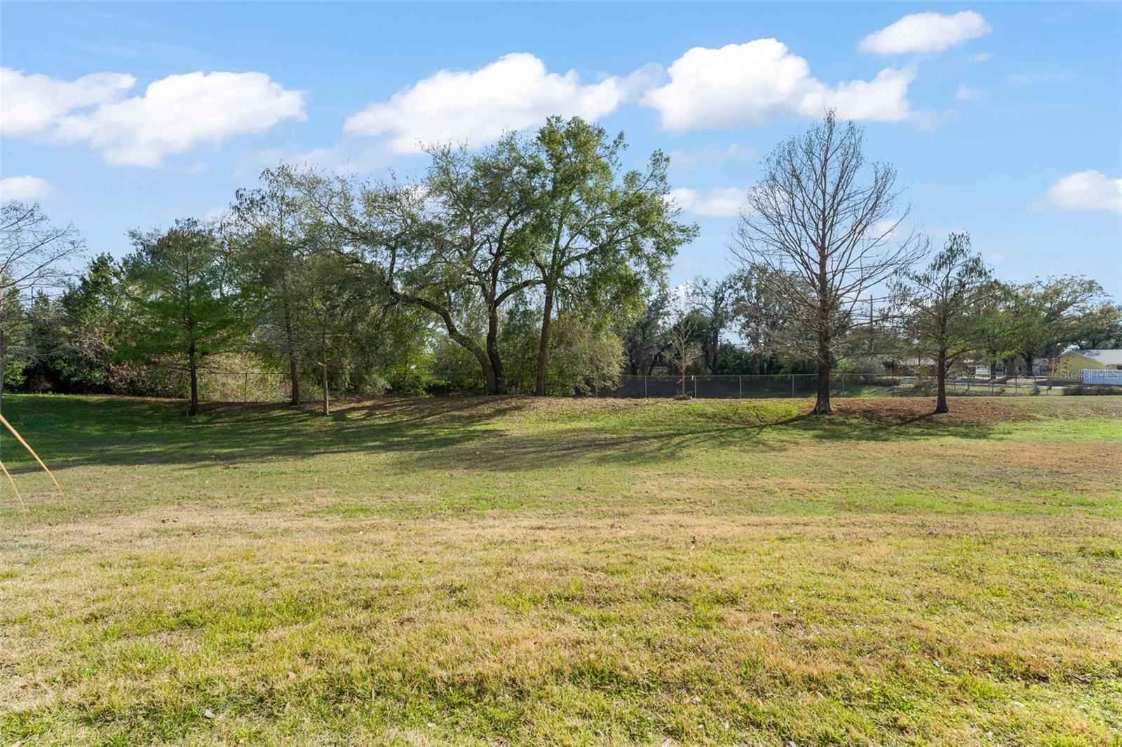 Image 32 of 38 For 5300 Dover Village Lane 4