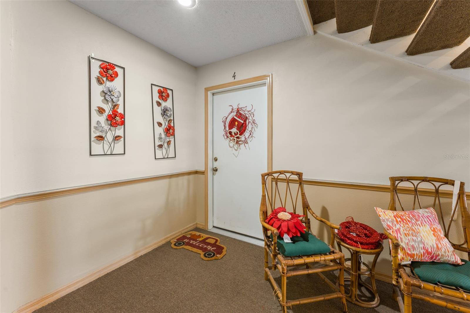 Image 5 of 38 For 5300 Dover Village Lane 4