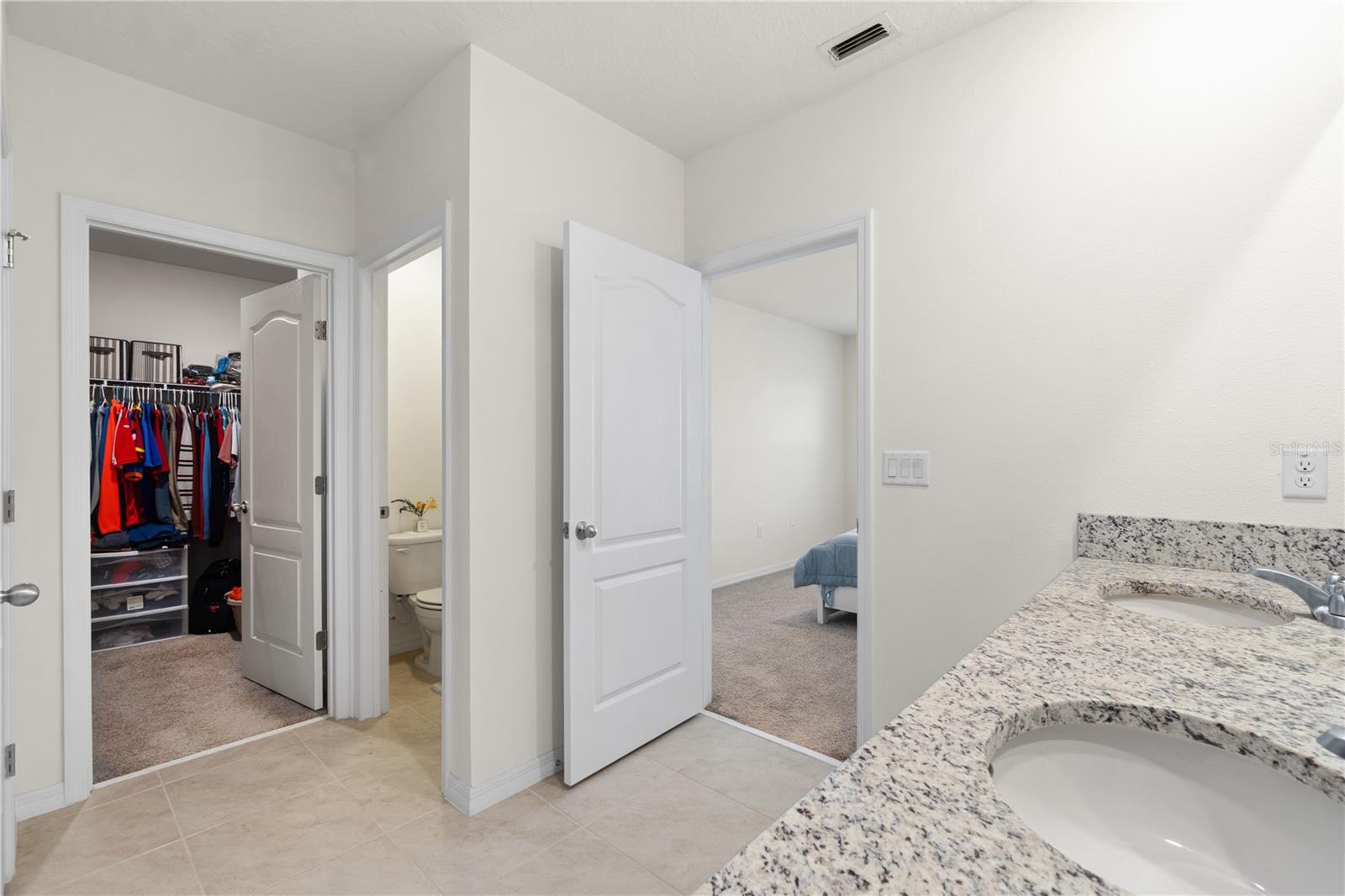 Image 28 of 40 For 855 Brooklet Drive