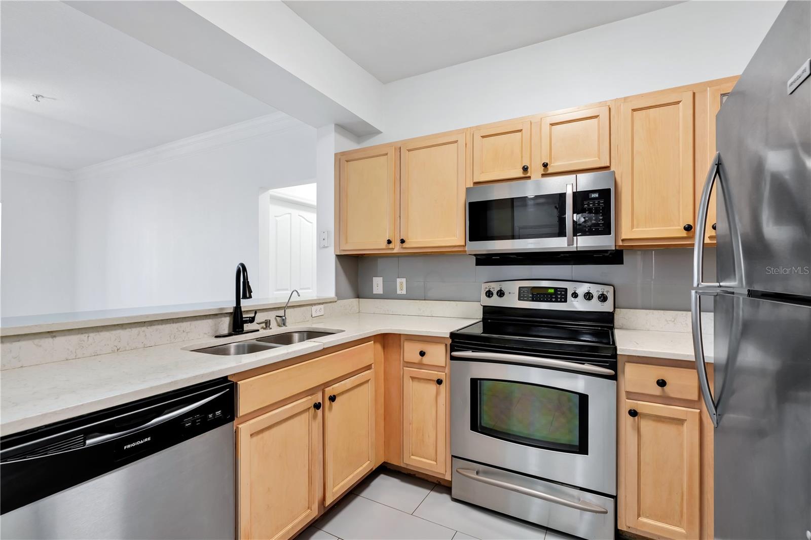 Image 10 of 45 For 12855 Madison Pointe Circle 101