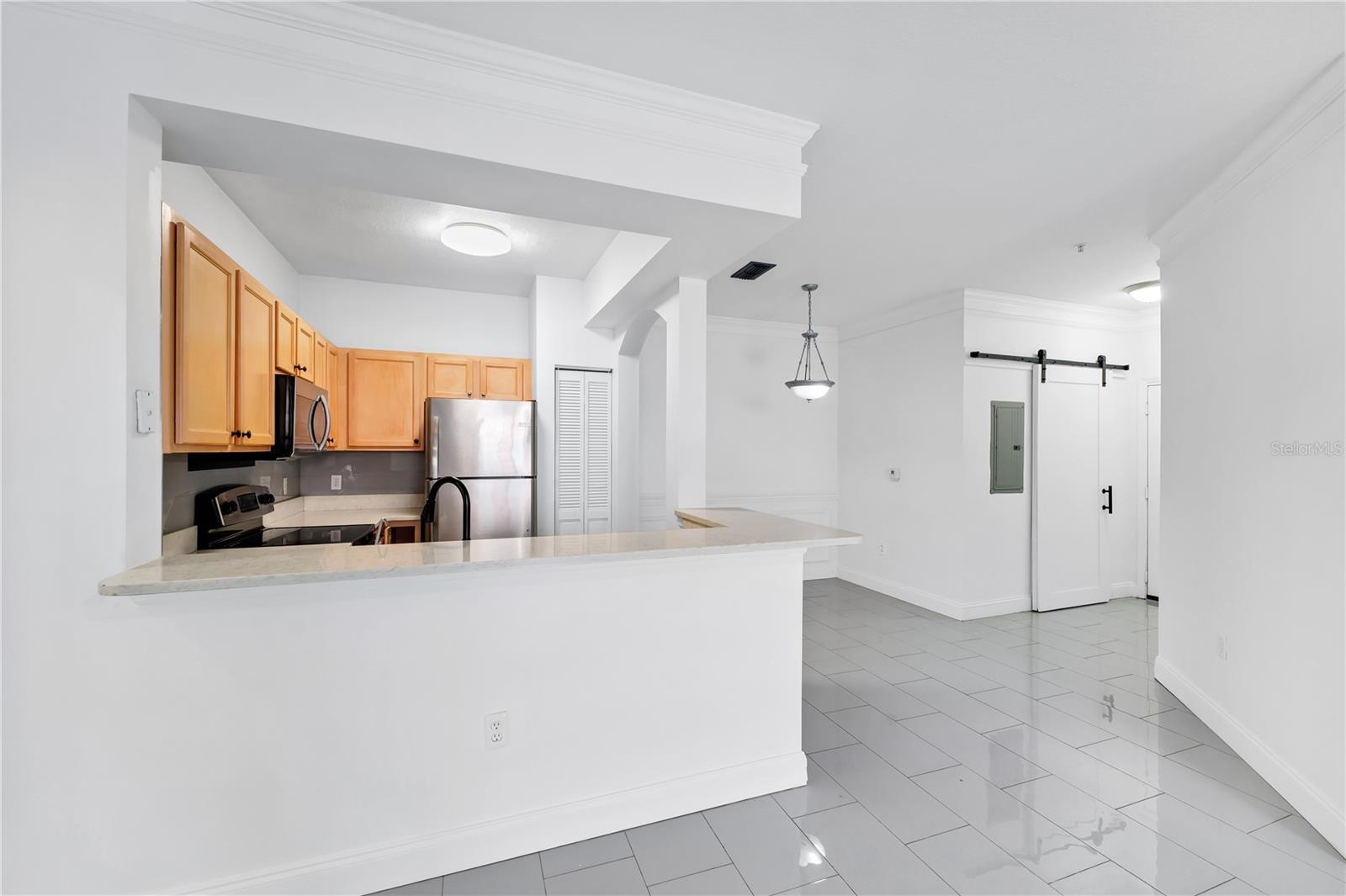 Image 11 of 45 For 12855 Madison Pointe Circle 101