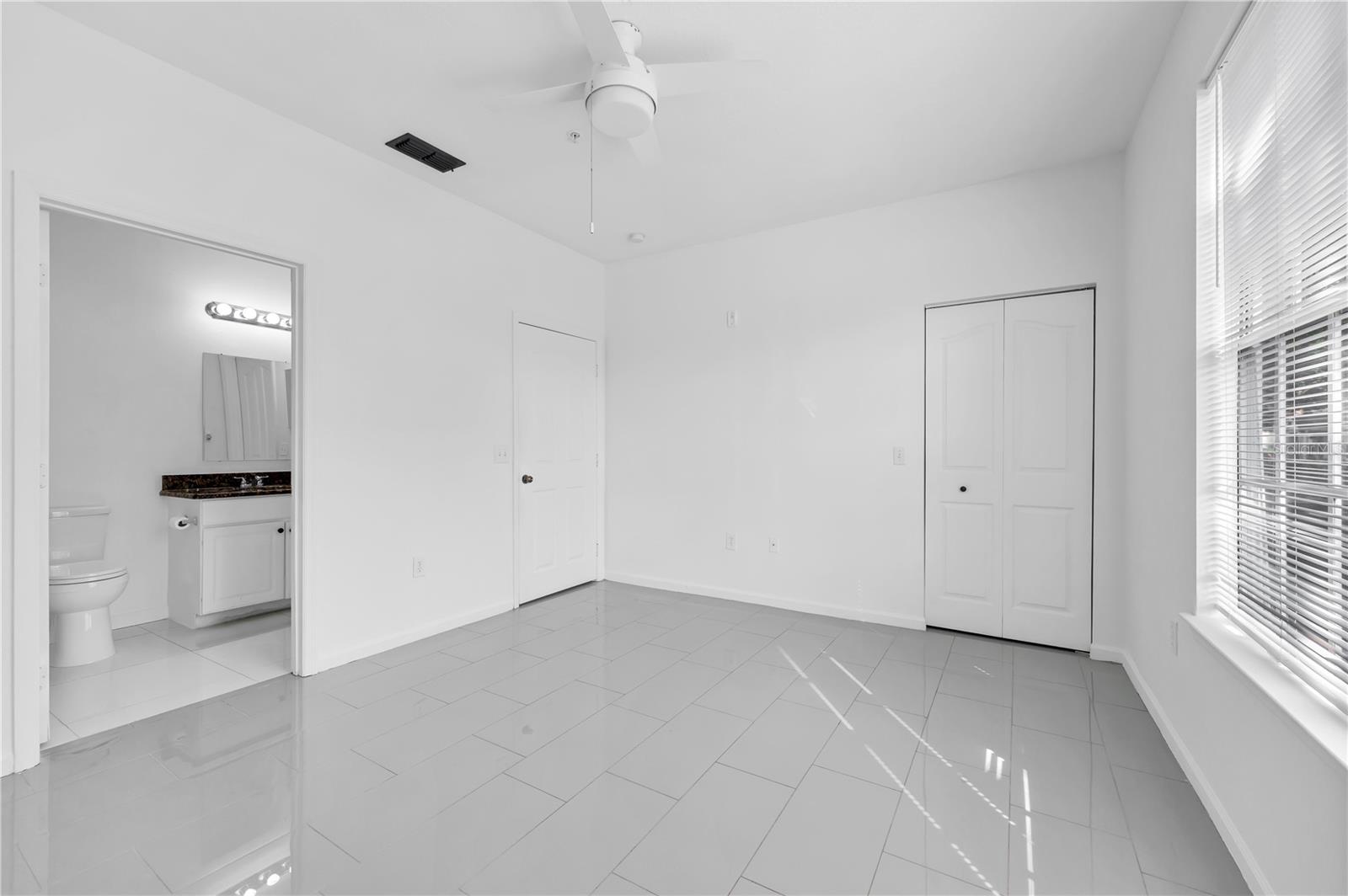 Image 25 of 45 For 12855 Madison Pointe Circle 101