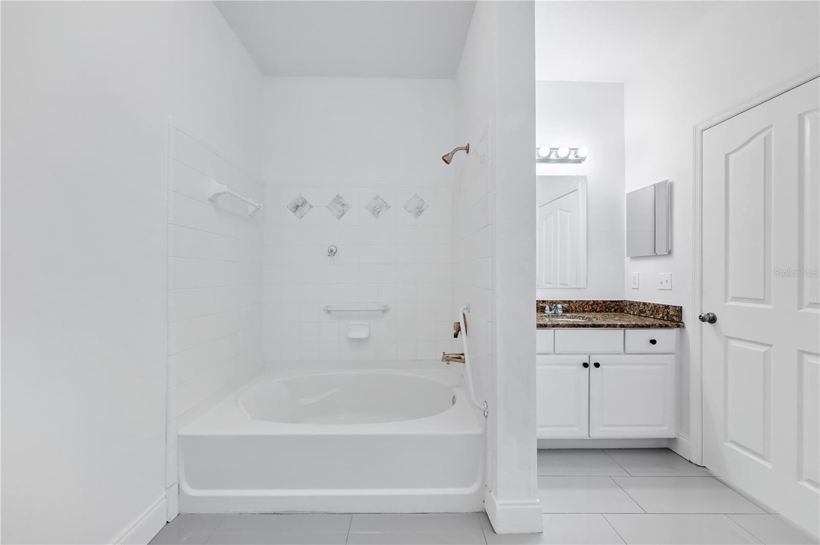 Image 32 of 45 For 12855 Madison Pointe Circle 101