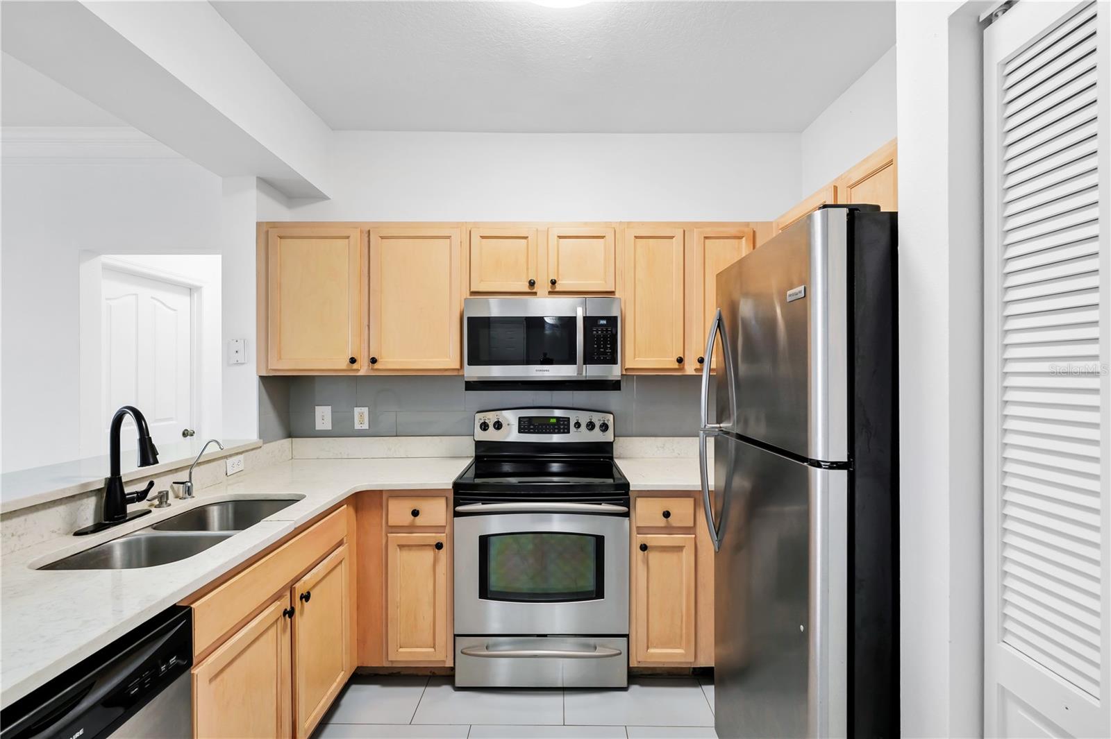 Image 9 of 45 For 12855 Madison Pointe Circle 101