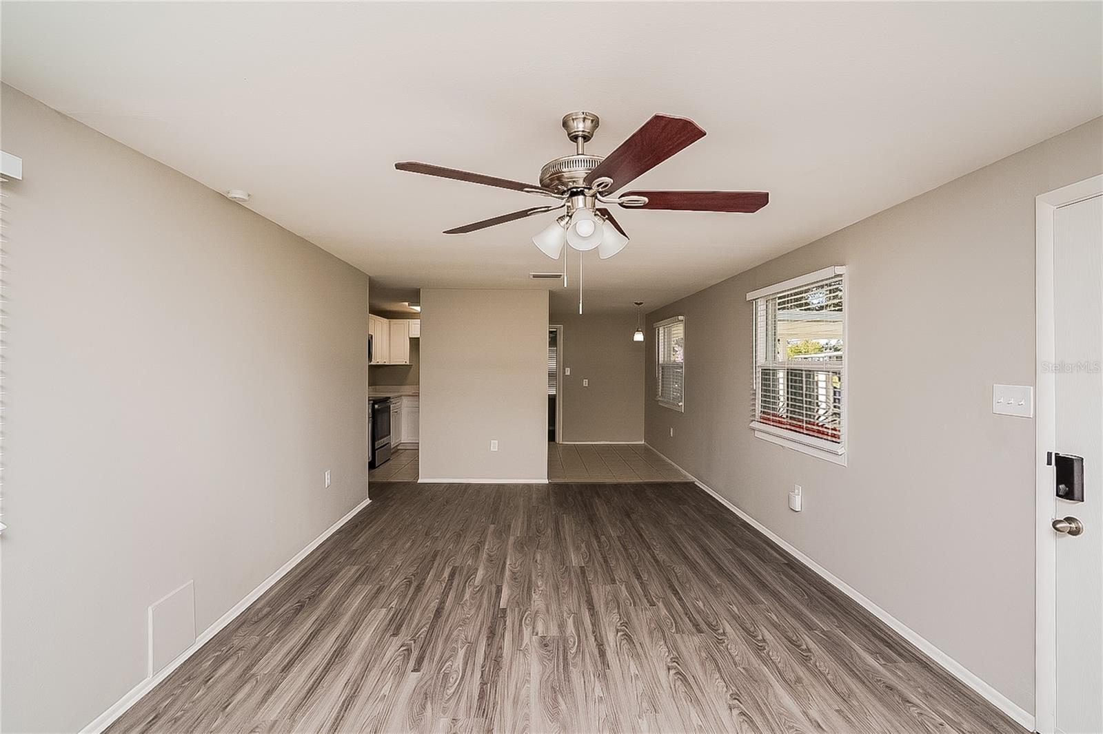 Image 3 of 16 For 10246 108th Avenue