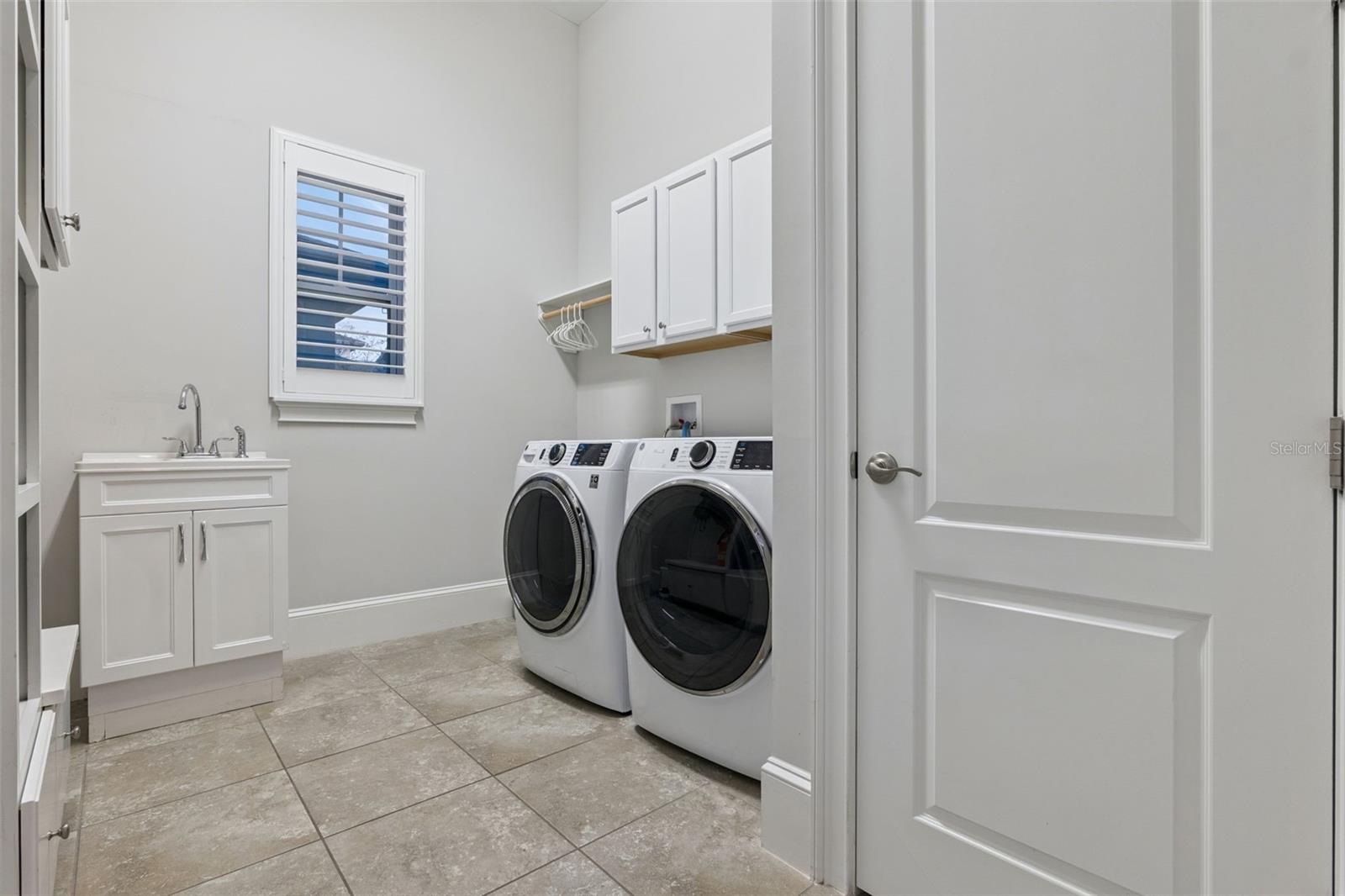 Image 43 of 76 For 13755 Granger Avenue