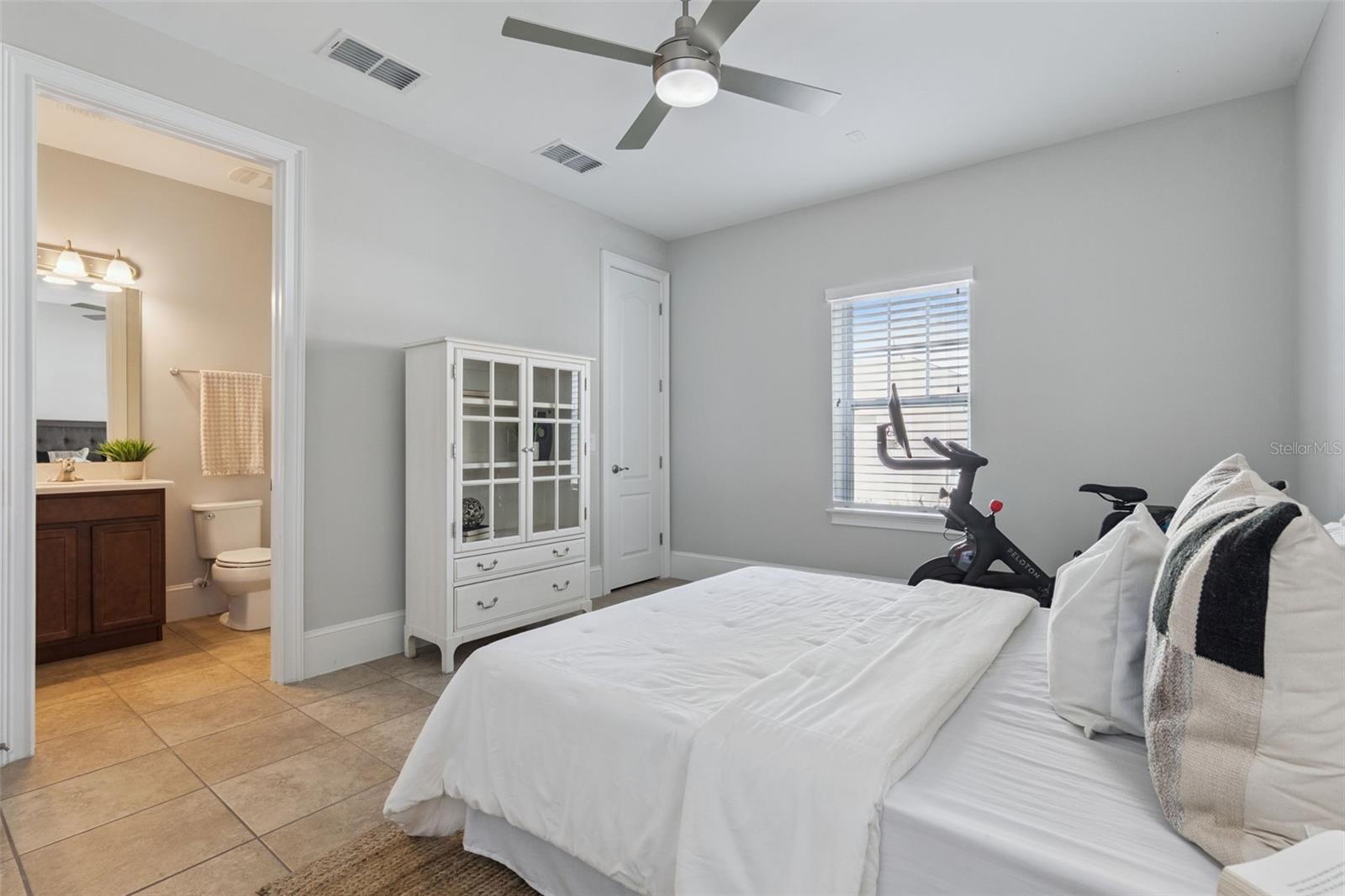 Image 49 of 76 For 13755 Granger Avenue