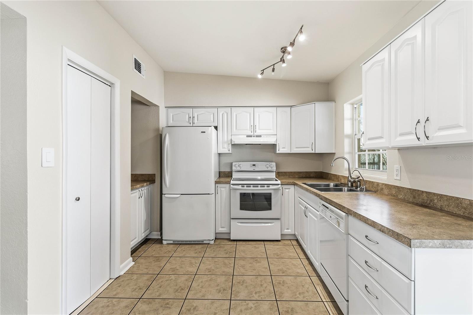 Image 8 of 49 For 7638 Simms Avenue