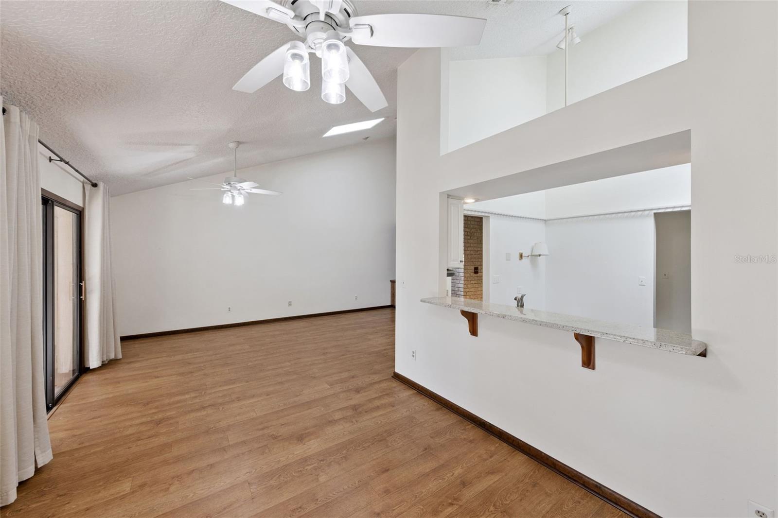 Image 10 of 36 For 121 Feather Edge Loop 5e