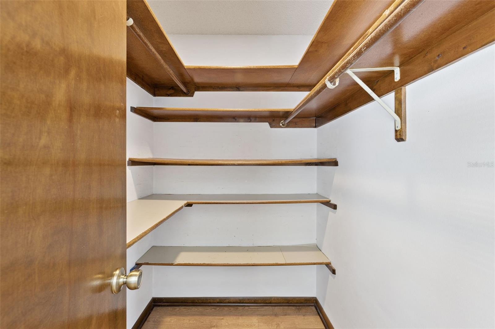 Image 15 of 36 For 121 Feather Edge Loop 5e