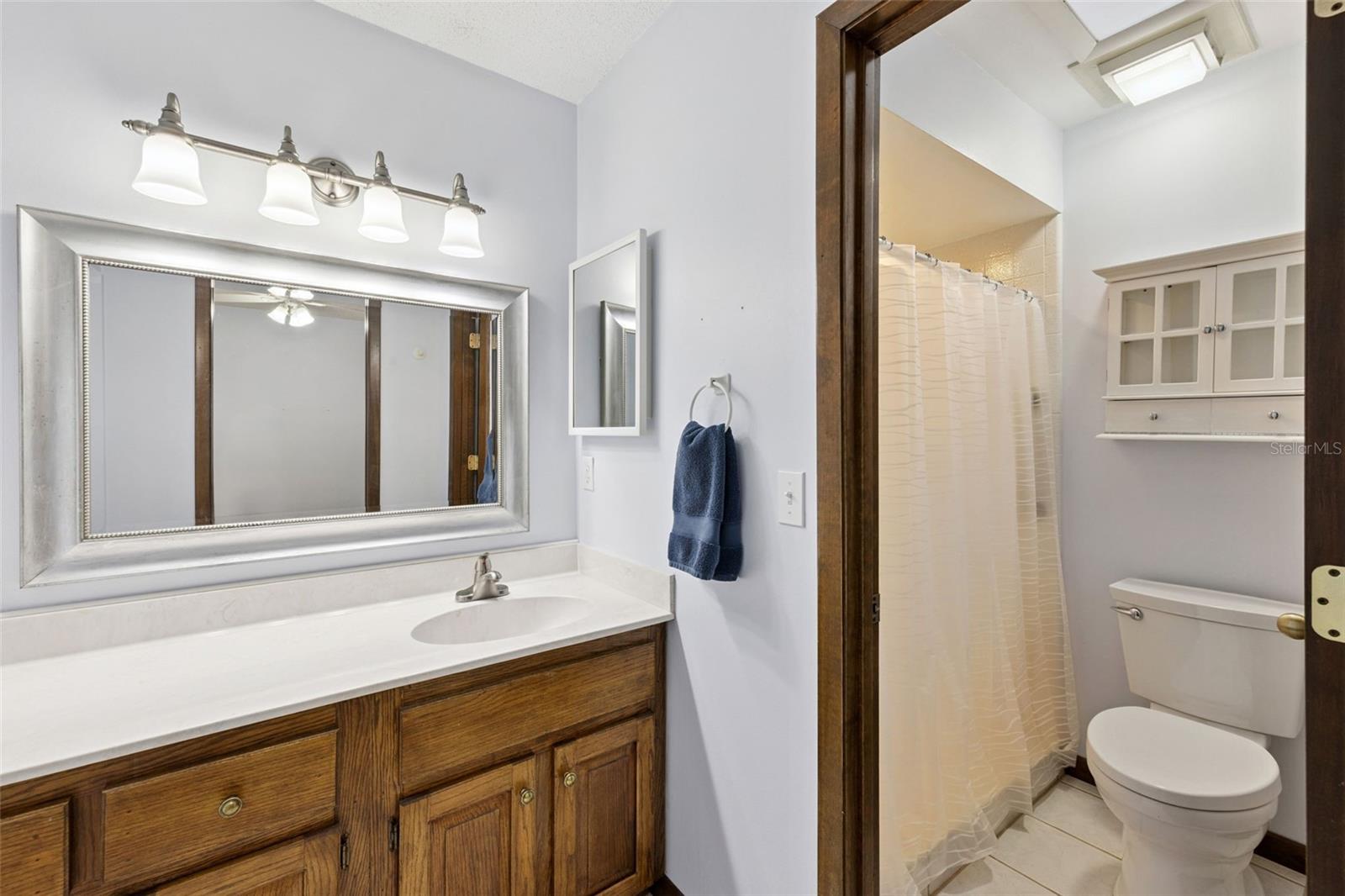 Image 16 of 36 For 121 Feather Edge Loop 5e