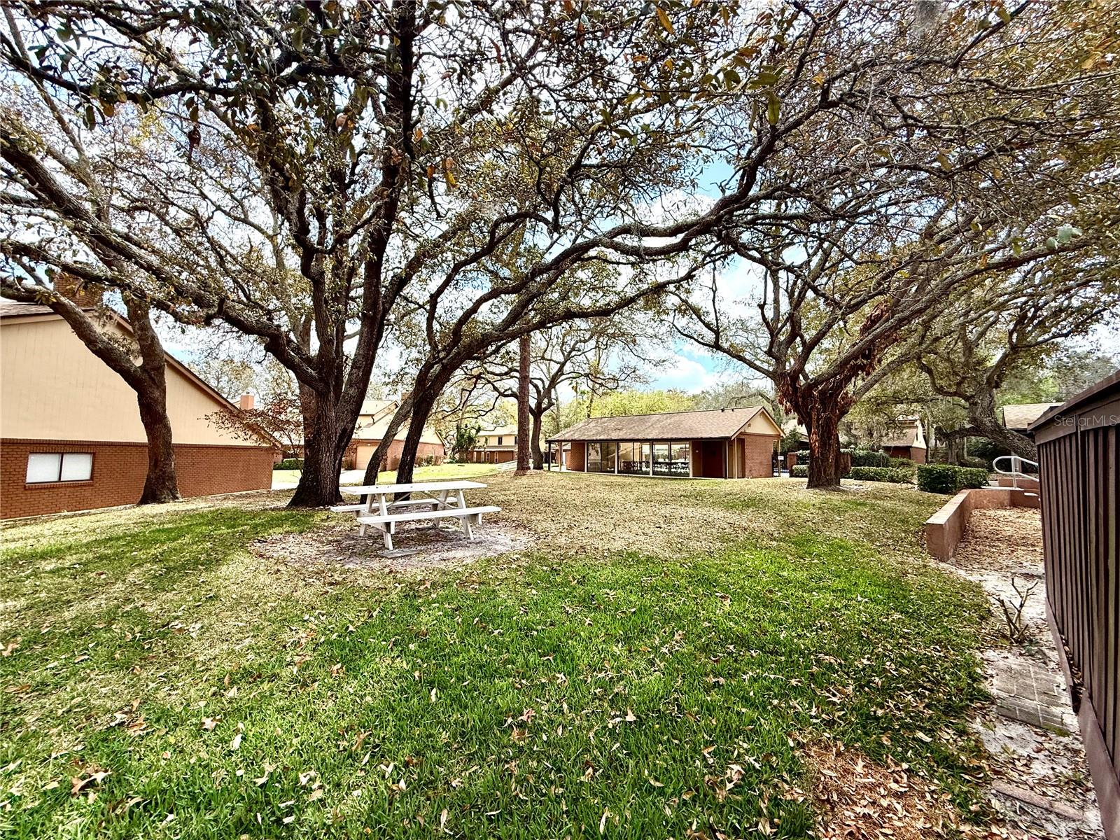 Image 27 of 36 For 121 Feather Edge Loop 5e