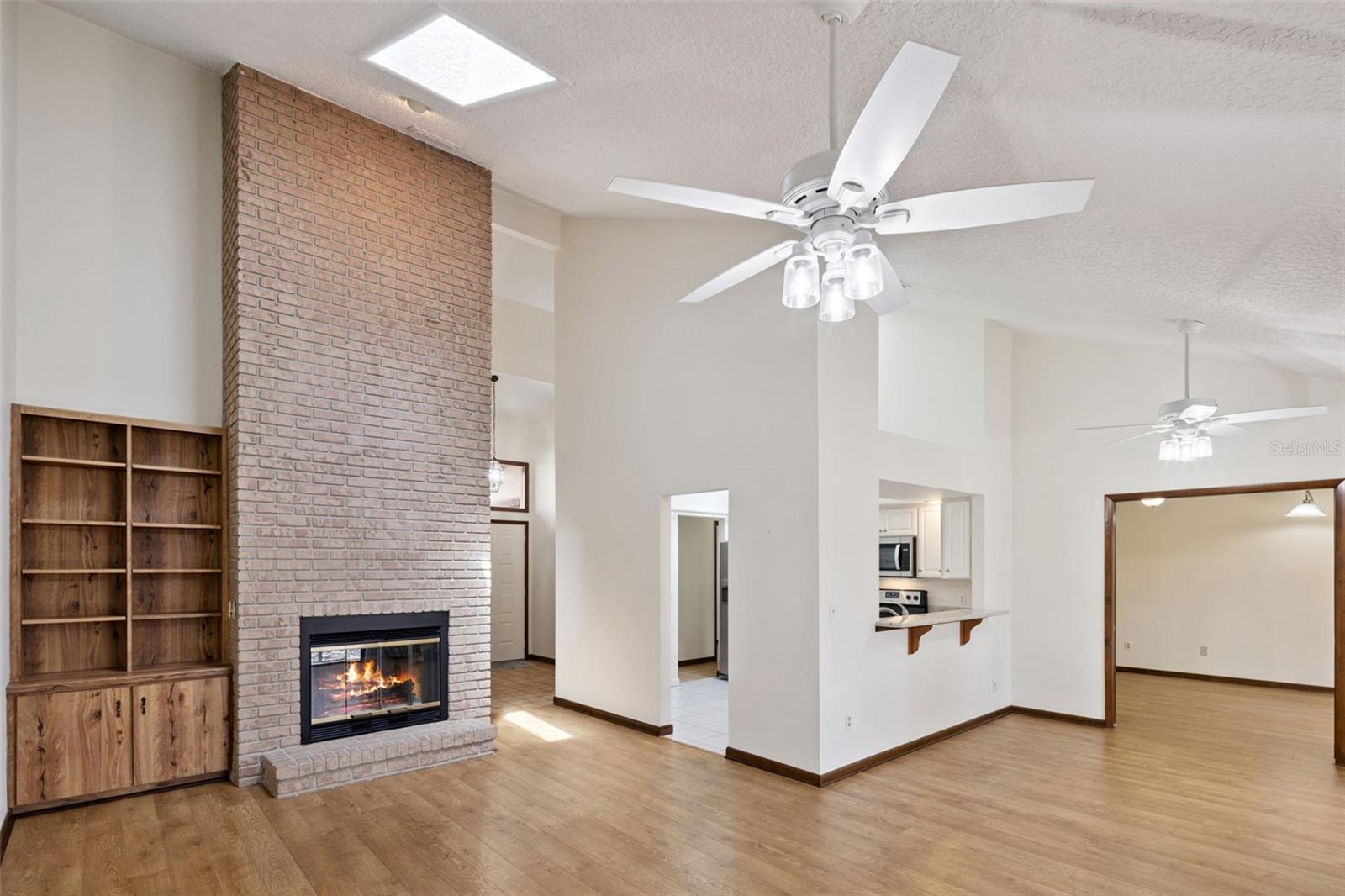 Image 3 of 36 For 121 Feather Edge Loop 5e