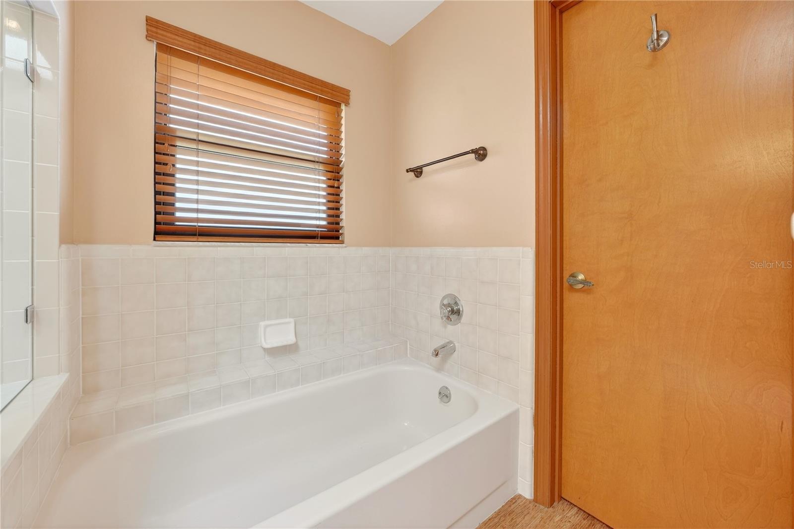 Image 40 of 68 For 1098 Piedmont Oaks Drive