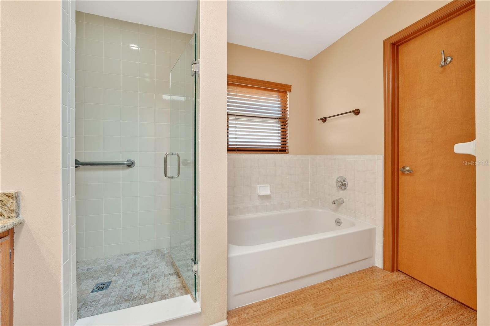 Image 41 of 68 For 1098 Piedmont Oaks Drive