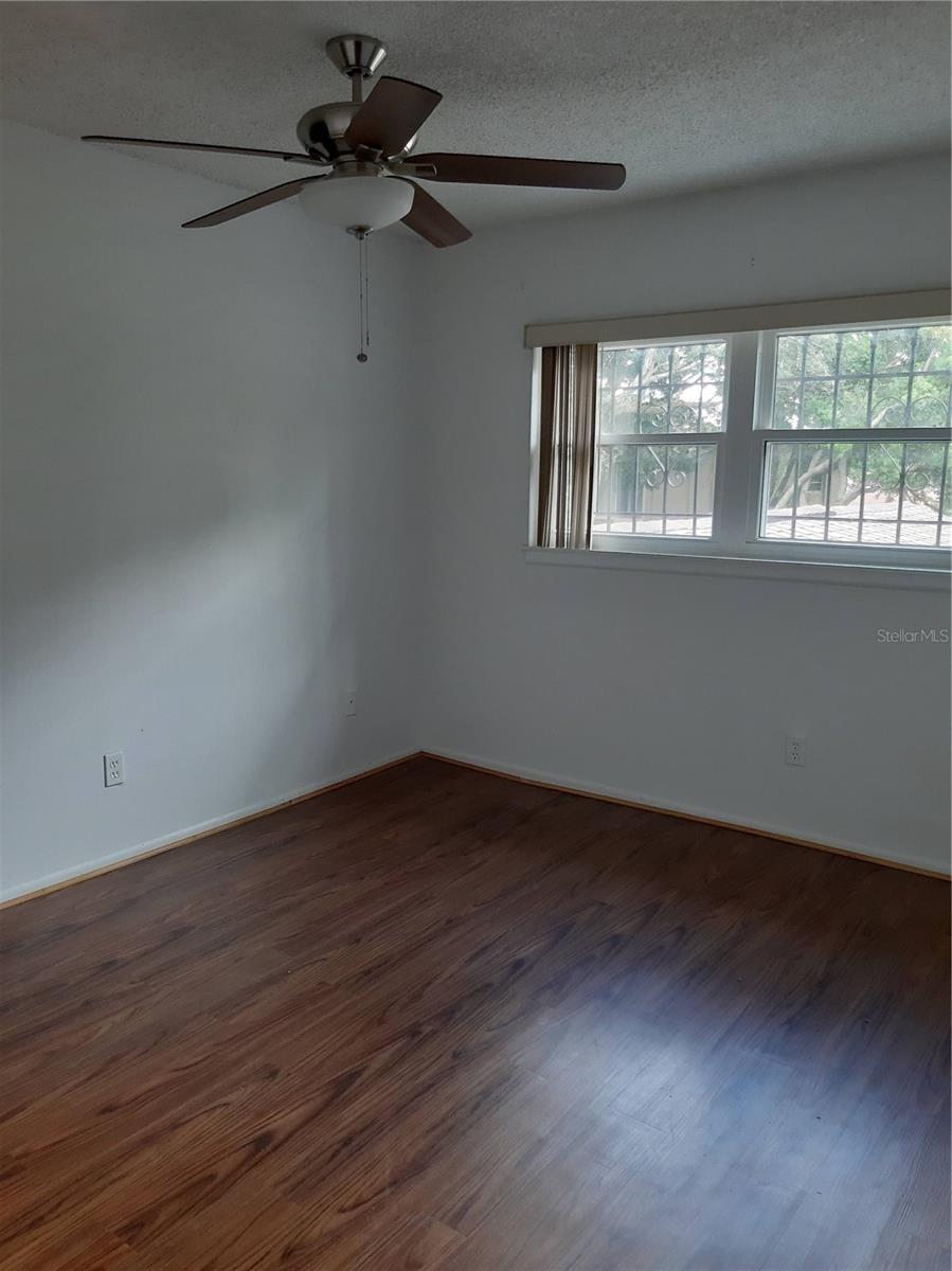 Image 17 of 28 For 824 Town Circle 101