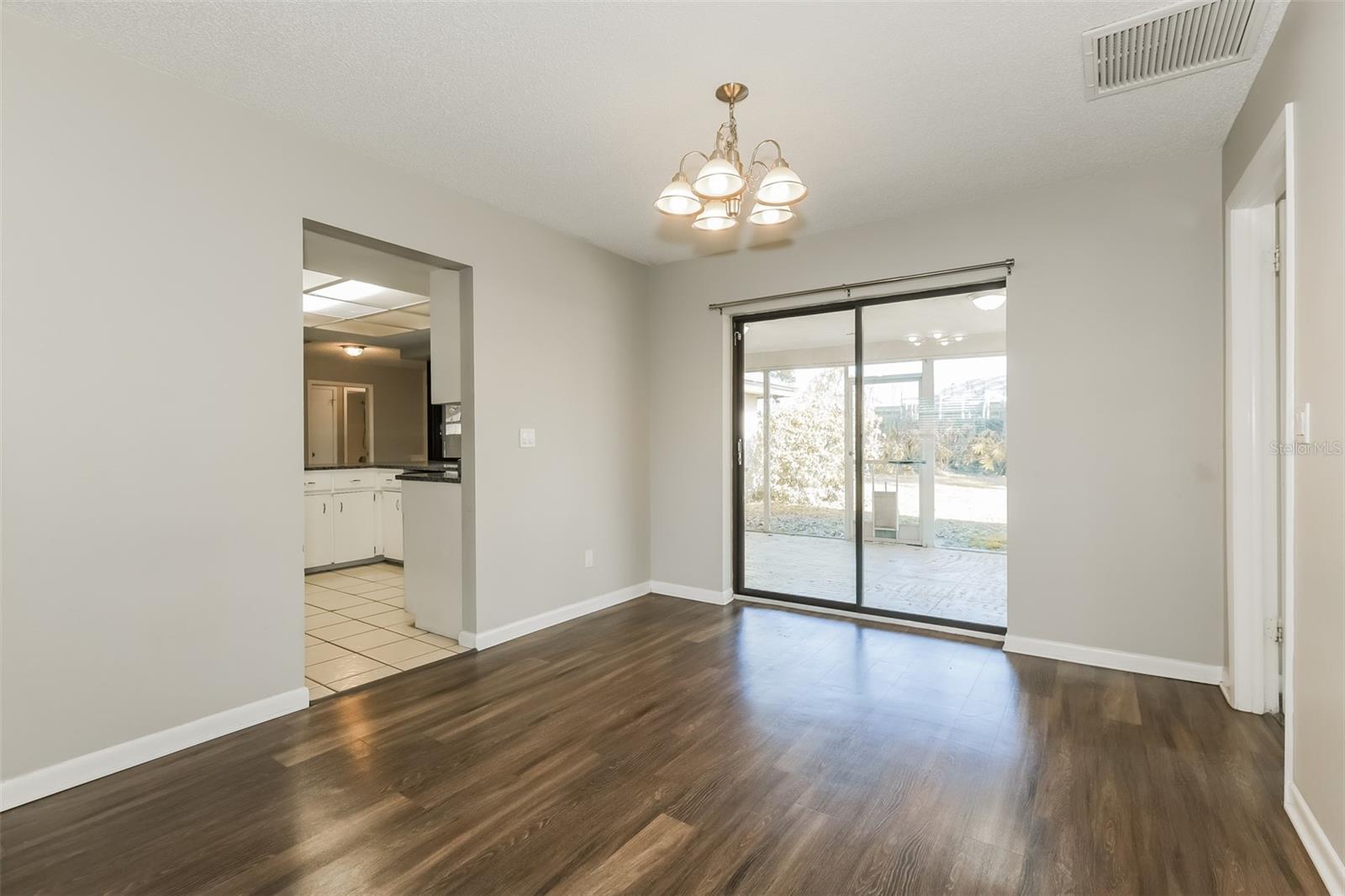 Image 4 of 21 For 4416 Pawnee Path